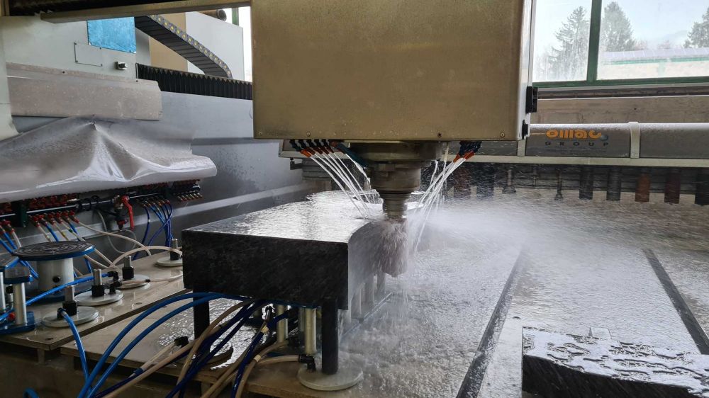 Dietz Grabmale Natursteinwerk CNC Maschine poliert Granit Marmor